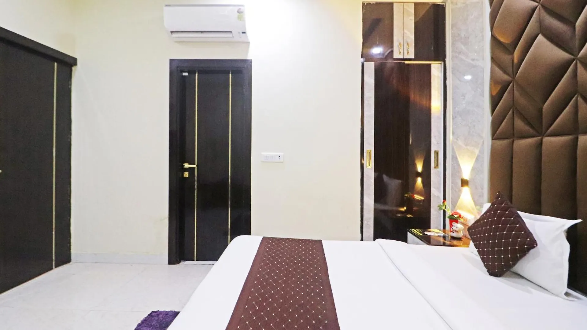 Ambrosia Suites New Delhi India