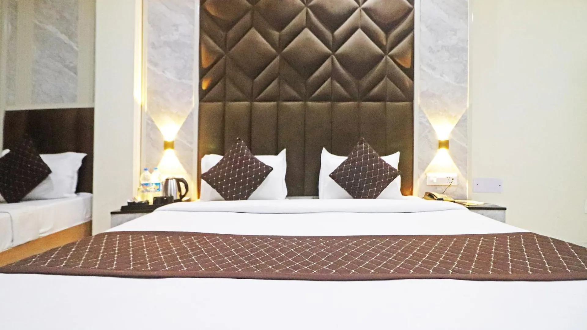 **** Hotel Ambrosia Suites New Delhi India